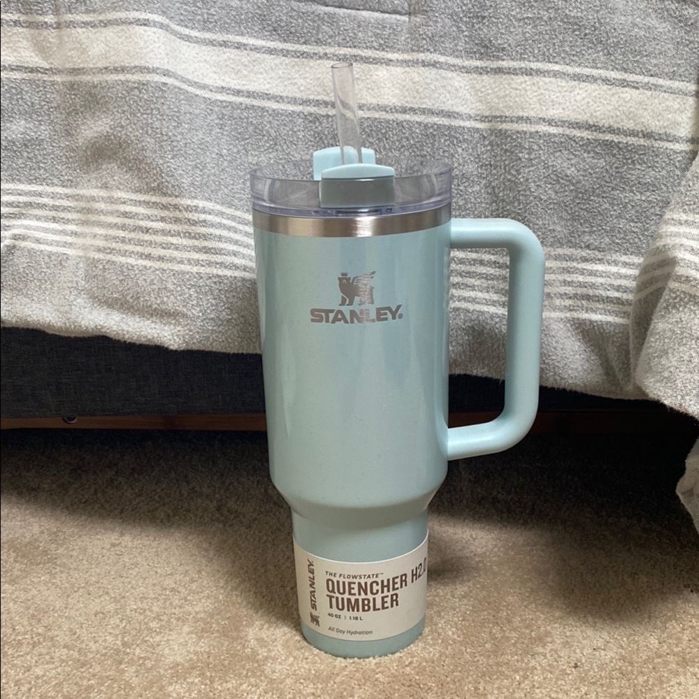 BLUEBERRY MILK NWT Stanley Water Bottle with Double-Wall InsulatioN